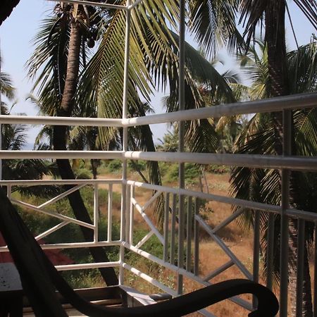 Peravel Beach Holiday Home Candolim Exteriör bild